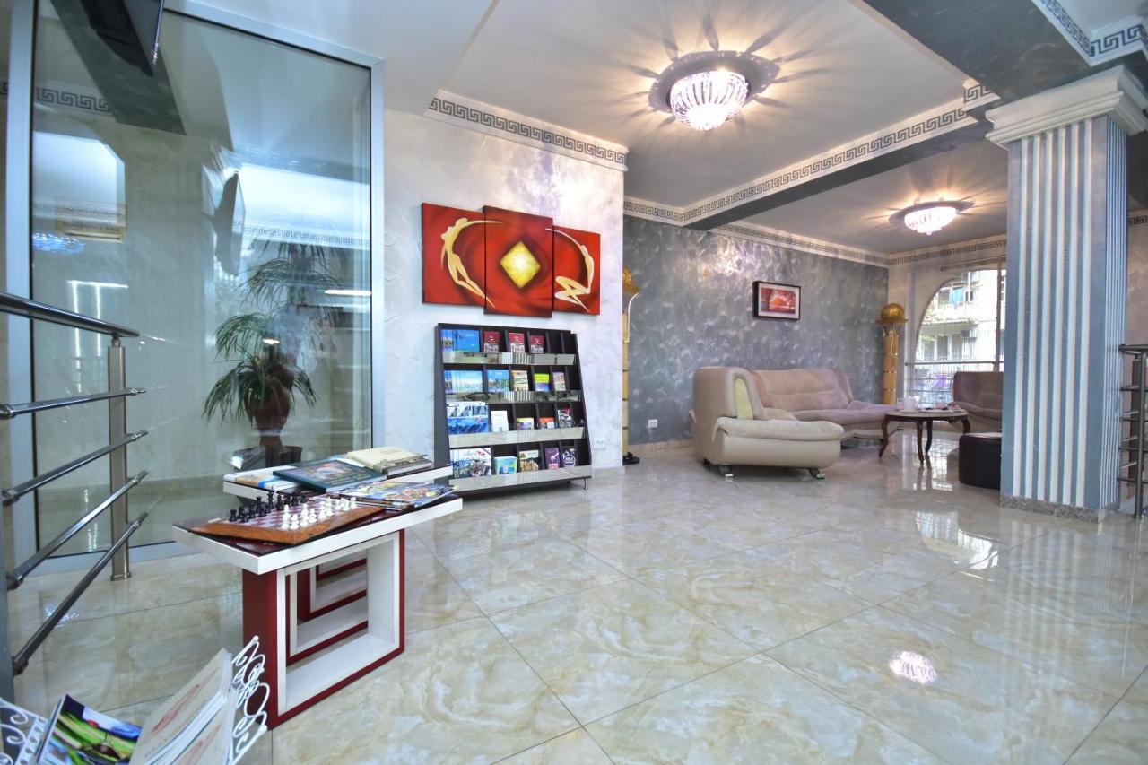 Hotel Chao Batumi Kültér fotó