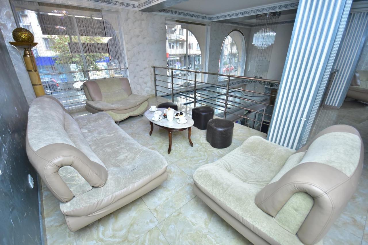 Hotel Chao Batumi Kültér fotó