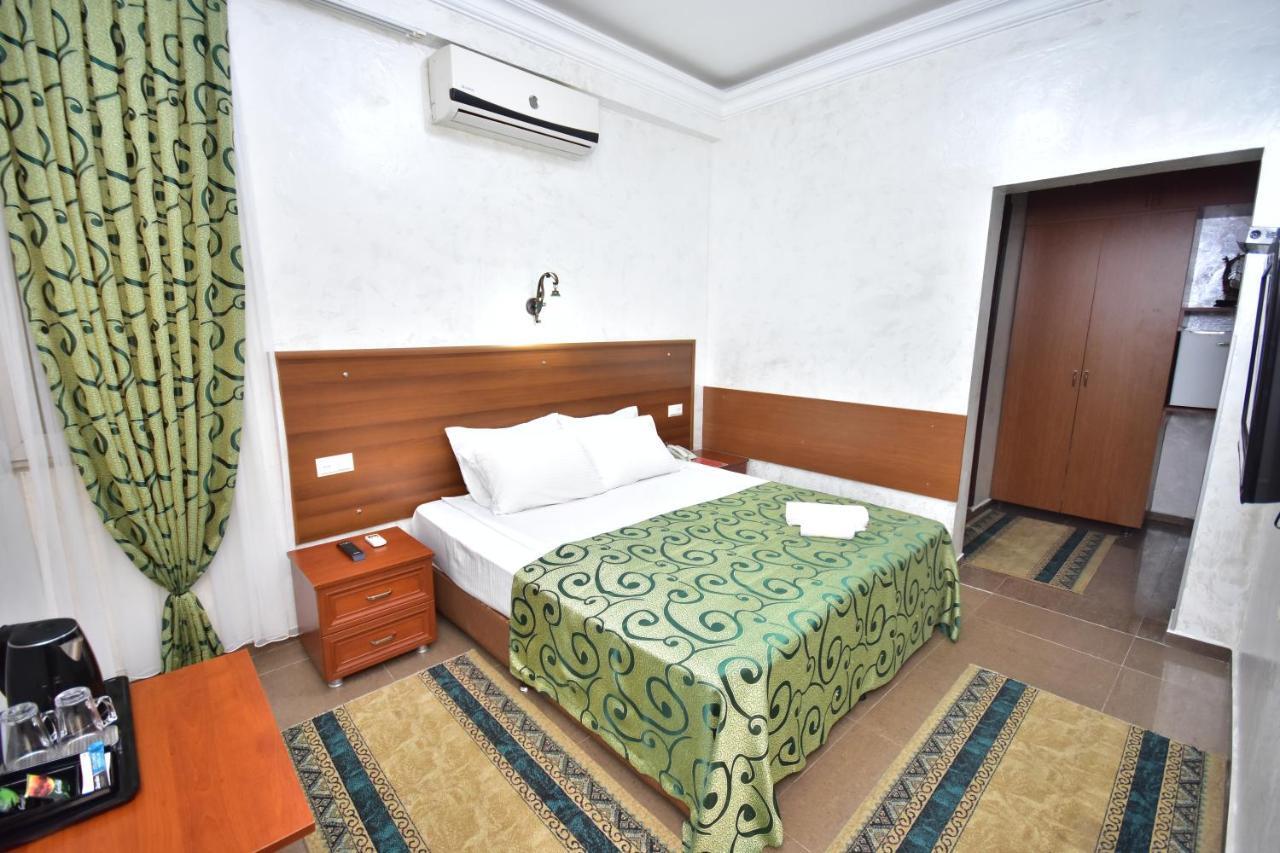 Hotel Chao Batumi Kültér fotó