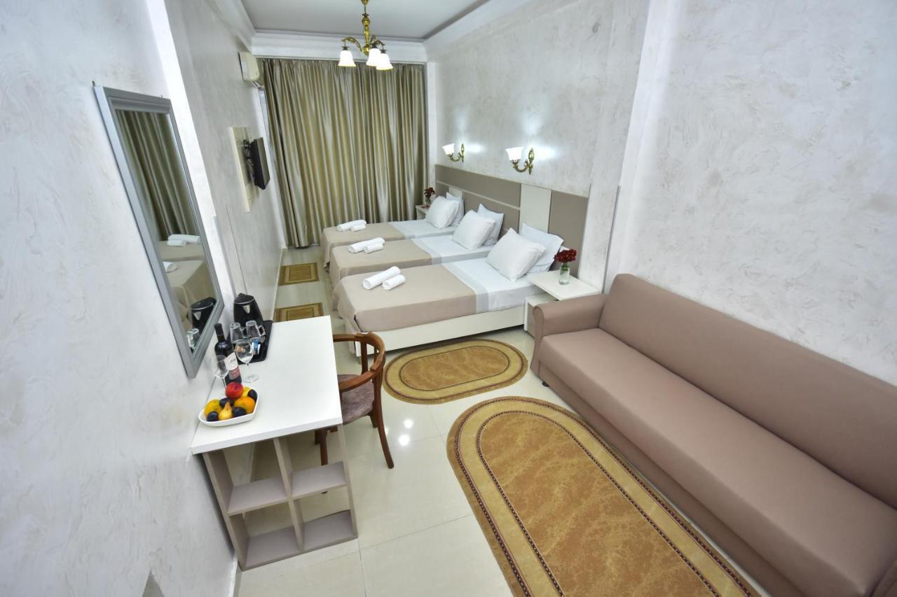 Hotel Chao Batumi Kültér fotó