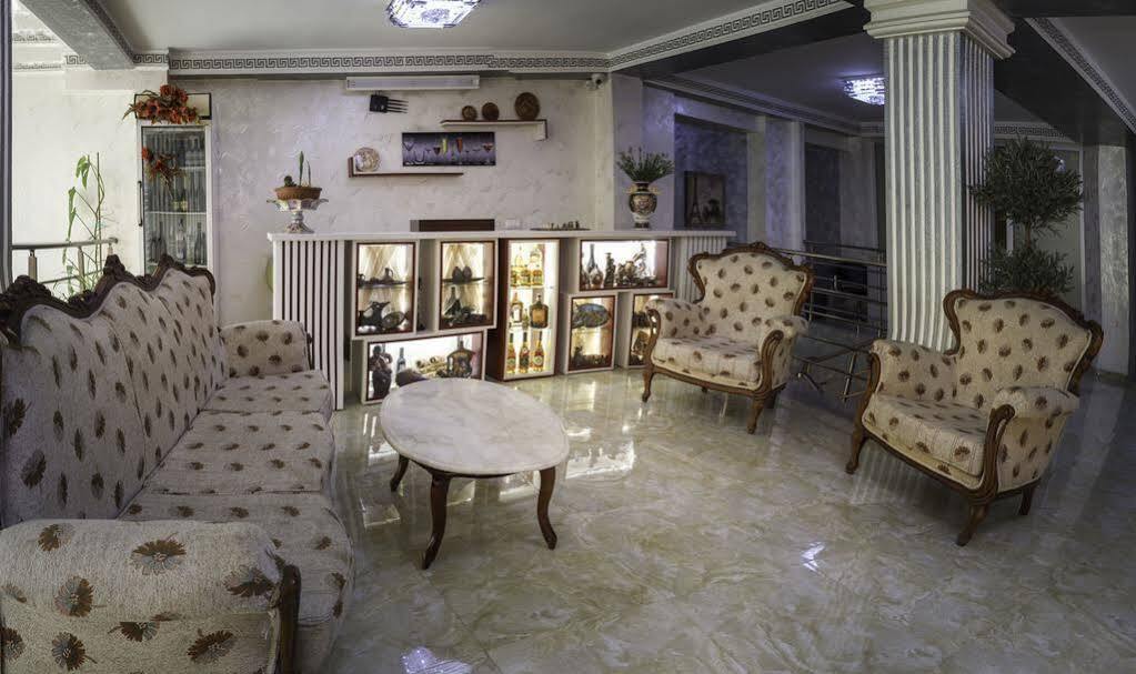 Hotel Chao Batumi Kültér fotó